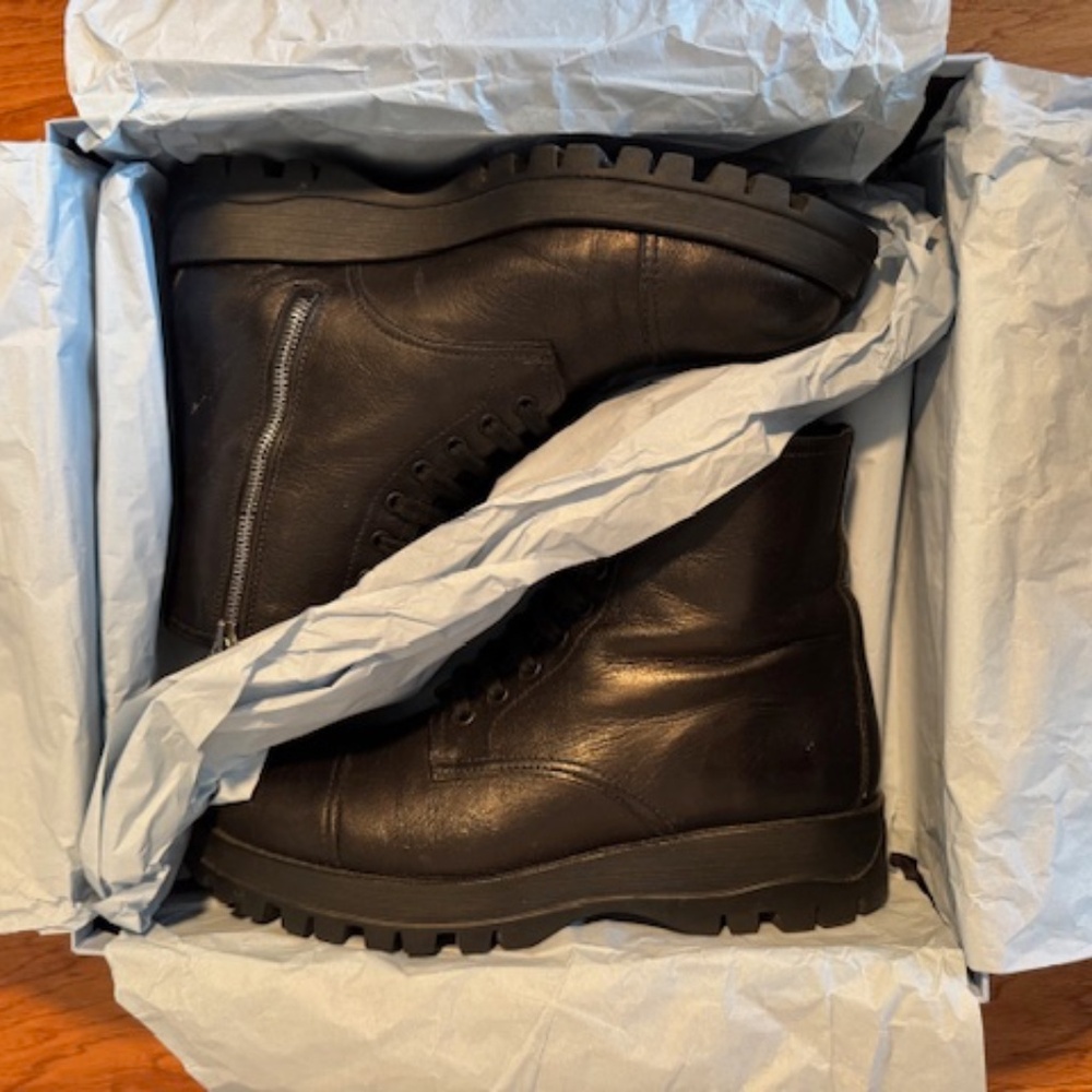PRADA Black Leather Lug Sole Combat Boots Size 39 1/2 EU / 9,5 US - Picture 14 of 16